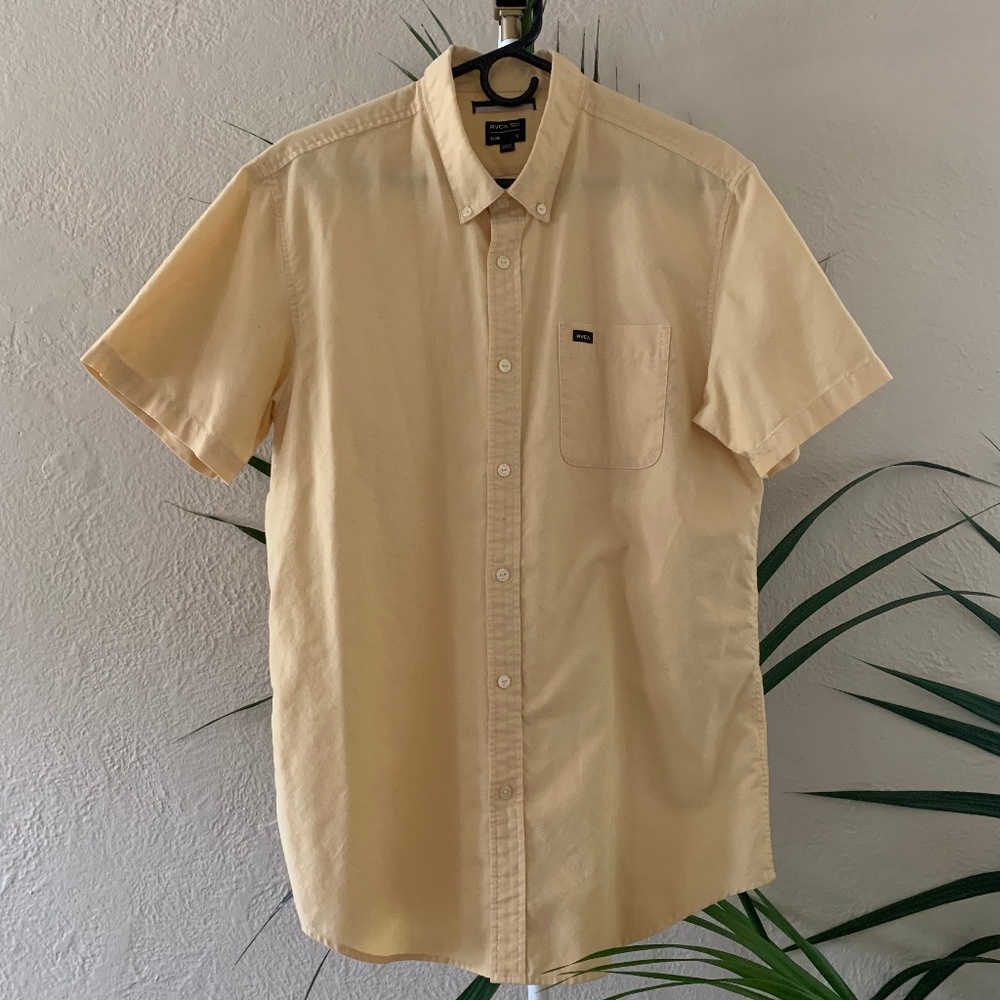 RVCA Men’s L Slim Fit Button Down Shirt